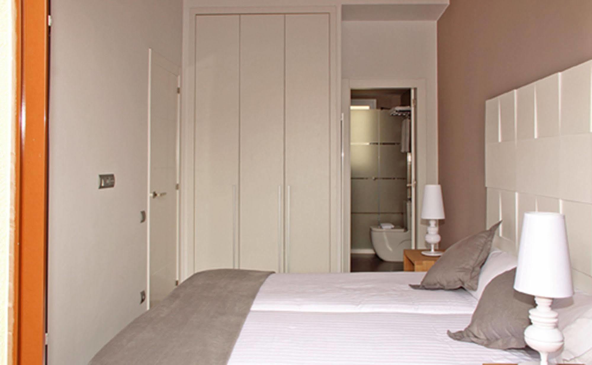 Mh Apartments Center Барселона Номер фото